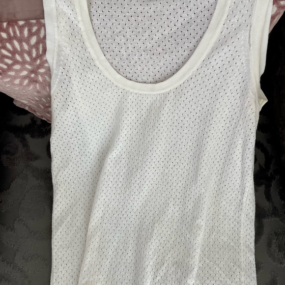 Burberry cream lightweight cotton blend sleeveless top with perforated design - Picture 8 of 12